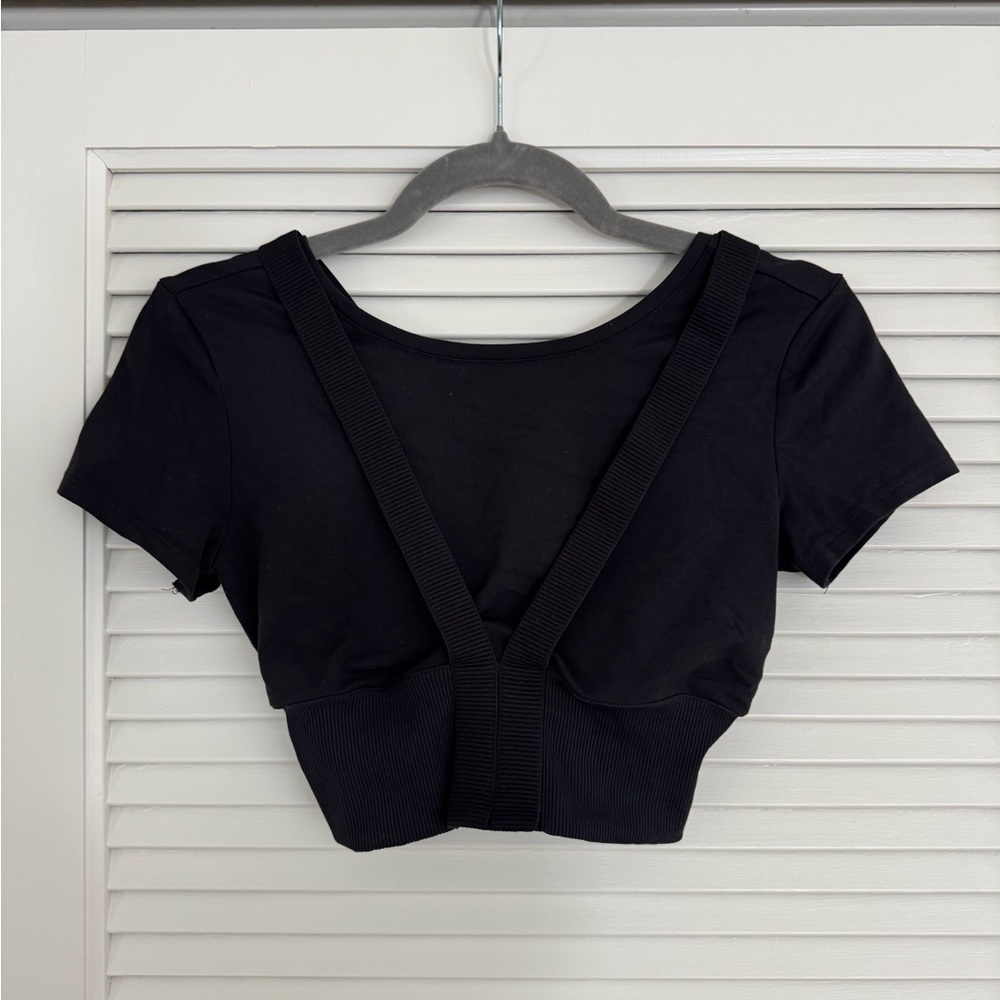 Alo Yoga - Women’s Top - Black, Small